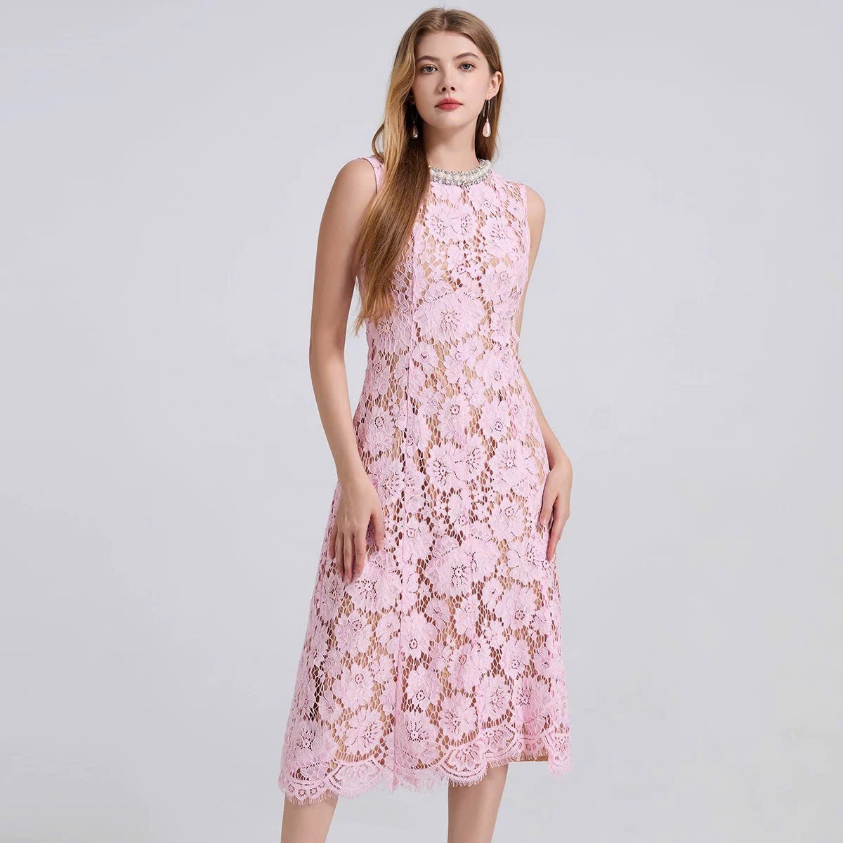 Đầm ren sát nách cổ đính hạt form lửng màu hồng 6078