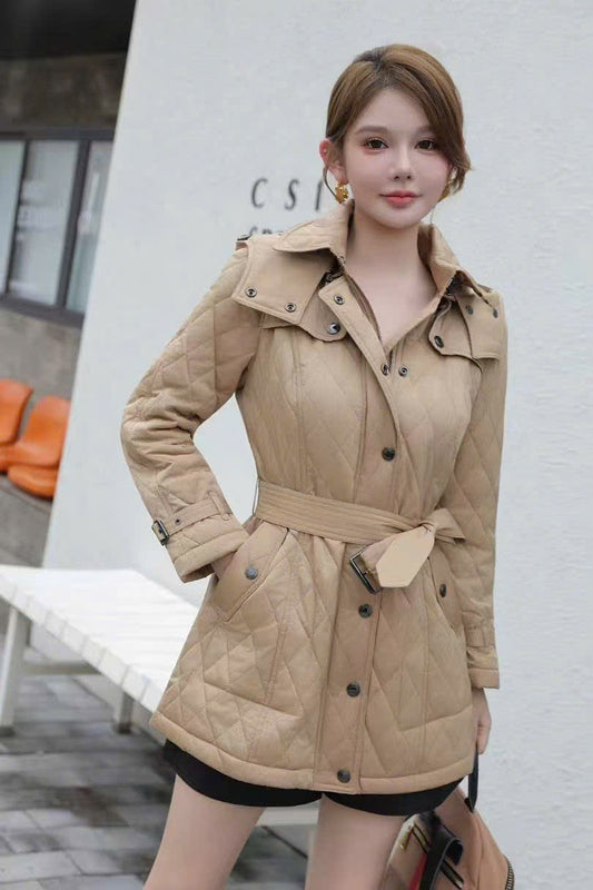 Áo BB Khoác cổ cao kèm belt Màu nude 7367