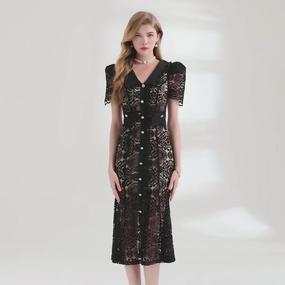 Đầm ren đen đuôi cá cổ tim cài nút 6741