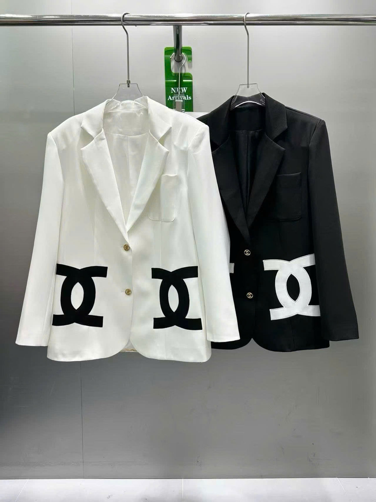Áo vest CC có túi logo to 2 bên Màu Trắng 9672