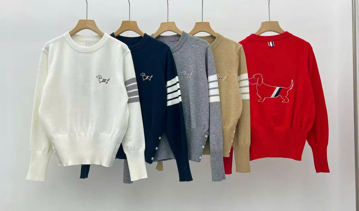 Áo len Thom tay sọc logo thêu chó Màu Đỏ 9520
