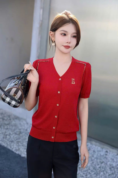 Áo Bb cổ tim cài nút viền nâu nhỏ 19200 vải len mềm đẹp Màu Đỏ 9203